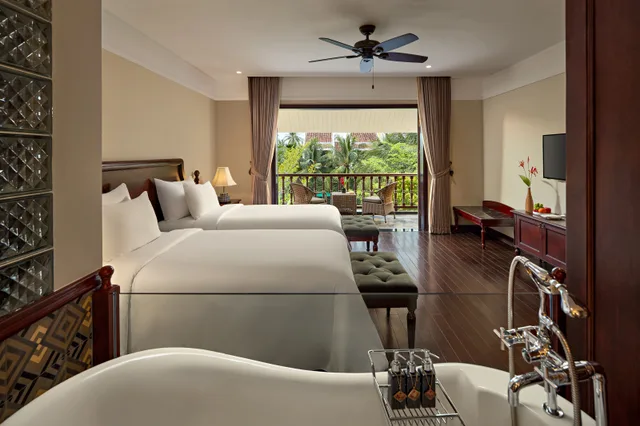 جناح جونيور بشرفة، La Siesta Resort Spa Hoi An 10/10