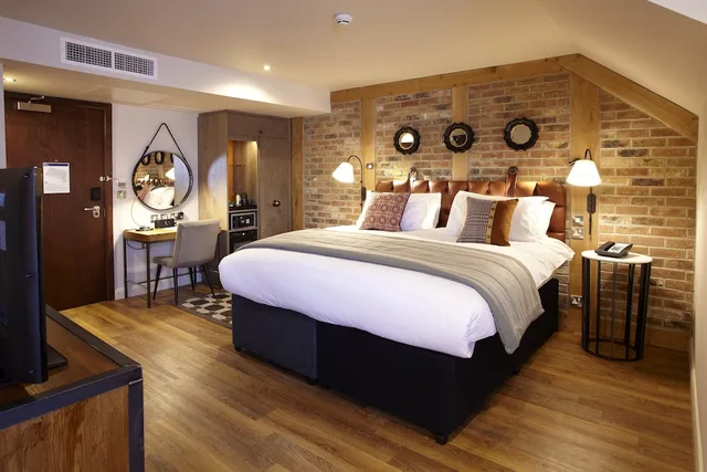 غرفة بريميوم بسرير كينج، HOTEL INDIGO YORK 2/10
