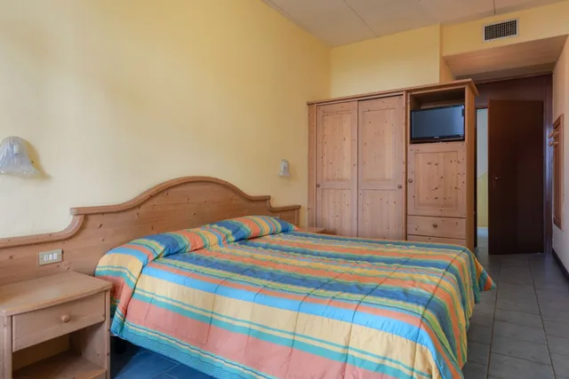 غرفة اقتصادية بسريرين منفصلين أو سرير مزدوج، Hotel Marco Polo 1/2
