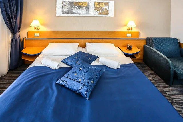 غرفة بسرير مزدوج بشرفة، Hotel Drazica - Hotel Resort Drazica 3/6