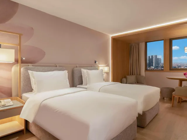 غرفة بسريرين منفصلين بإطلالة، Movenpick Hotel Istanbul Bosphorus 3/6