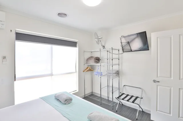 شقة ديلوكس بسرير كوين وسريرين منفصلين بغرفتي نوم، Mildura Holiday Villas 4/4