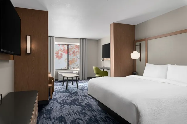 جناح بسرير كينج مع أريكة لذوي الإعاقة، Fairfield Inn & Suites by Marriott Hailey Sun Valley 1/5