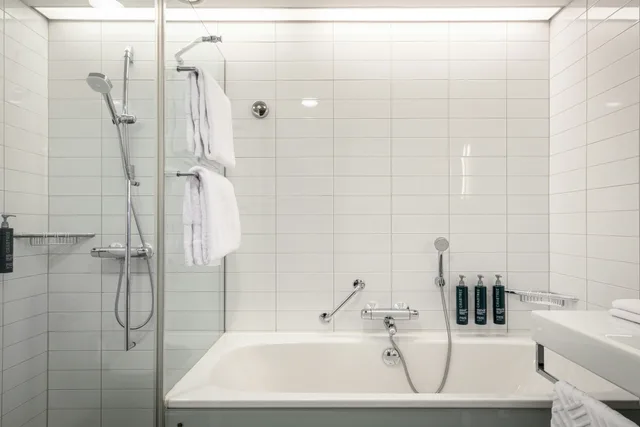 غرفة بسريرين منفصلين، Hilton Helsinki Airport 5/8