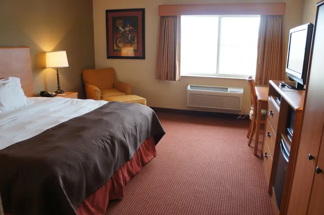 جناح بسرير كينج لذوي الإعاقة، AmericInn by Wyndham Anamosa 2/3