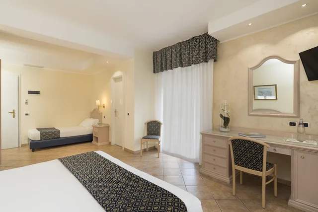 غرفة ثلاثية بسرير مزدوج وسرير فردي، Sant Alphio Garden Hotel & Spa 5/5