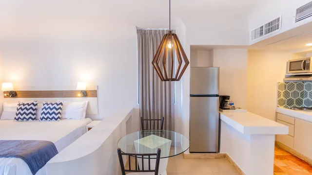 غرفة قياسية بسرير كينج، Luna Palace Hotel and Suites 7/10