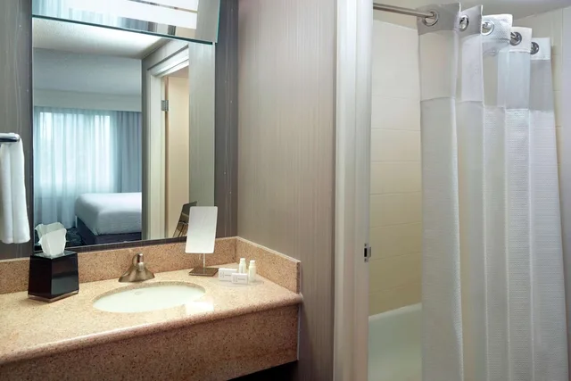 غرفة بسريرين كوين بشرفة، Sonesta Select Atlanta Midtown Georgia Tech 5/5