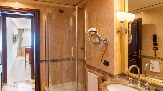 جناح تنفيذي، River Chateau Hotel 4/5