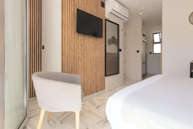 غرفة ديلوكس بإطلالة على المدينة بشرفة، Hotel La Milagrosa 6/7