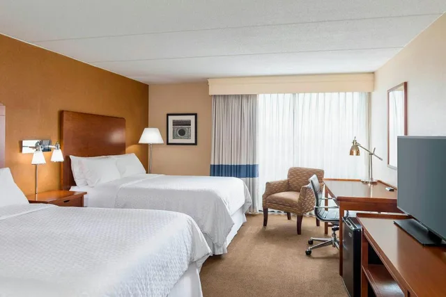 غرفة كبيرة بسرير كينج، Four Points By Sheraton Chicago O Apos Hare Airport 2/2