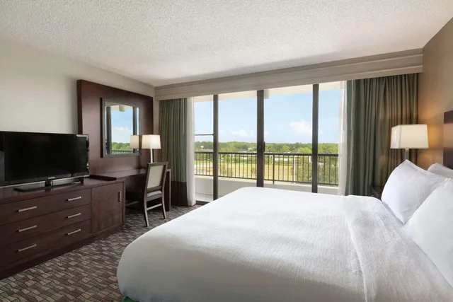 Suite, Balcony, Embassy Suites by Hilton Jacksonville Baymeadows 2/4