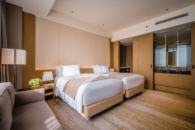 جناح بسريرين، Hotel Nikko Hai Phong 2/5