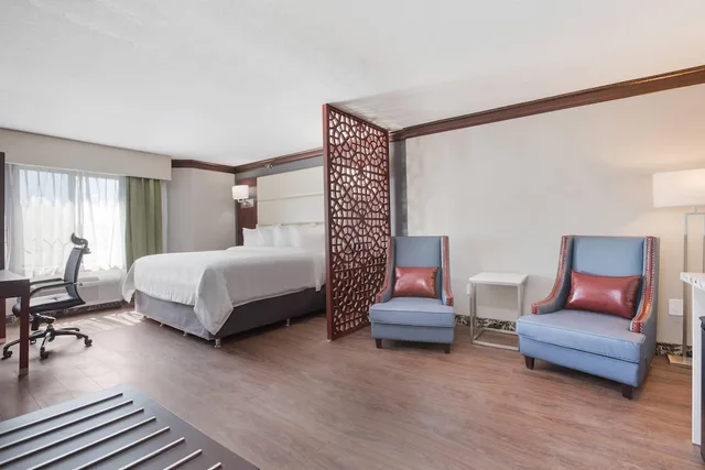 جناح بسرير كينج بحوض جاكوزي، The Leo Collection Detroit, an Ascend Collection Hotel 7/10