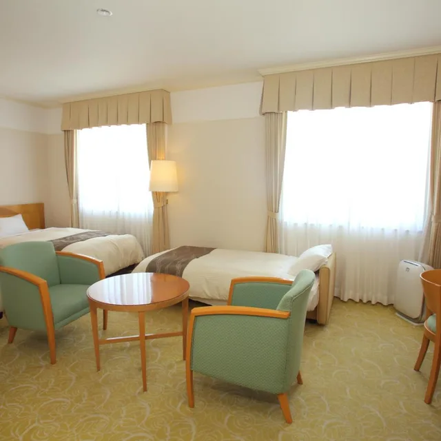 غرفة ثلاثية، The Celecton Premier Kobe Sanda Hotel 1/1