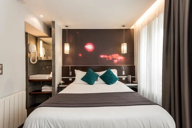 غرفة بسرير مزدوج، Hotel Lumieres Montmartre Paris 1/2