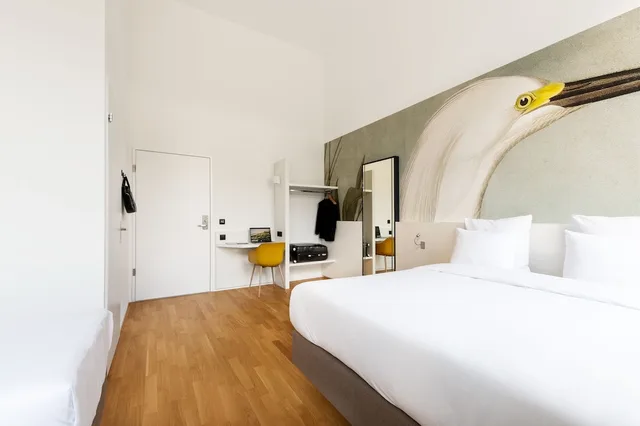 غرفة بسرير كوين، B&B Hotel Basel 2/3
