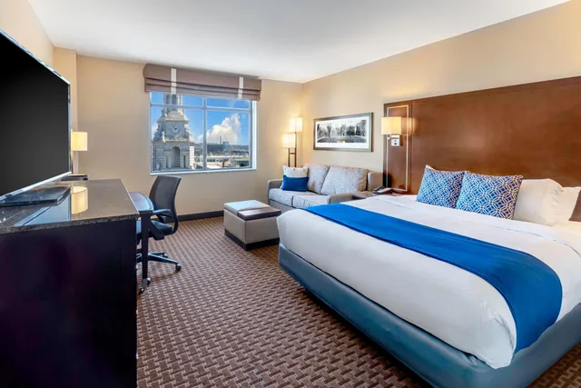 غرفة بسرير كينج مع أريكة، New Haven Hotel 1/9