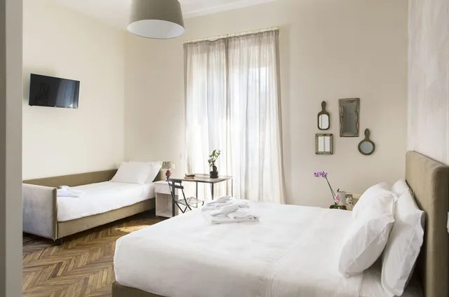 غرفة ثلاثية بسرير مزدوج وسرير فردي، Salotto Monti 4/10