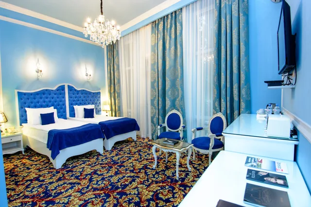 Deluxe Twin Room With Balcony:، River Side Tbilisi Boutique Hotel 4/10