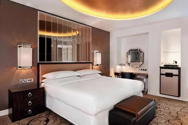 غرفة كلوب بسرير كوين، SHERATON GRAND LONDON PARK LANE 2/9