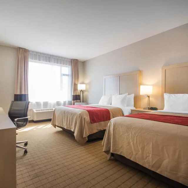 غرفة قياسية بسرير كينج وسريرين كوين، Comfort Inn & Suites Campbell River, BC 4/6