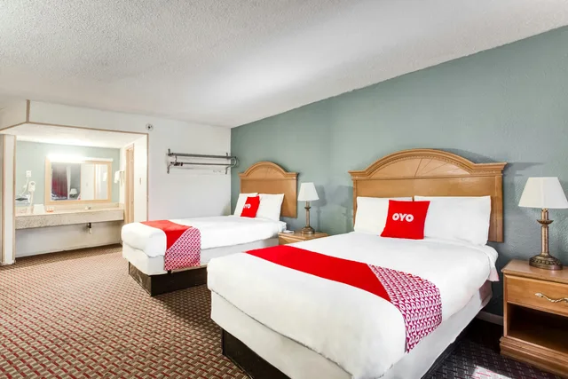 غرفة بسريرين فرديين، OYO Hotel Bald Knob near Searcy AR 6/10
