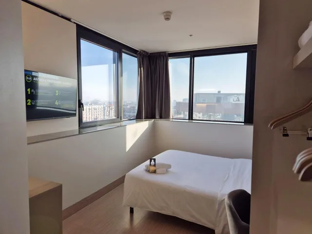 غرفة بسرير كوين بإطلالة، B&B Hotel Milano - Sesto 4/10