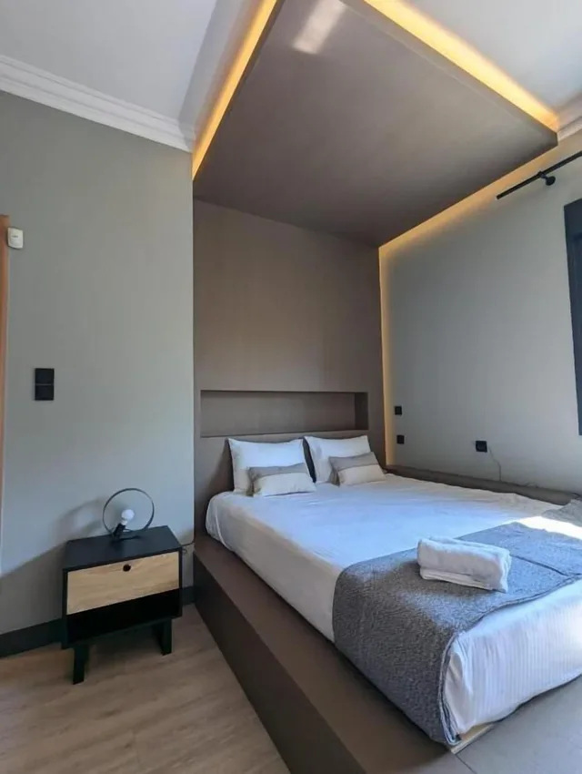 شقة ديلوكس بشرفة بغرفتي نوم في الملحق، Be My Guest Athens 1/9