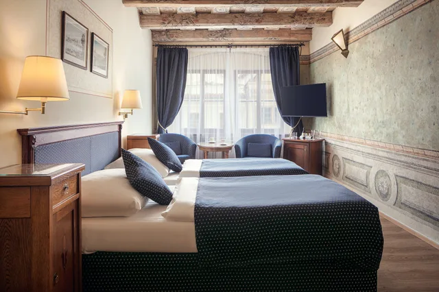 غرفة مفردة، The Charles Hotel 13/14