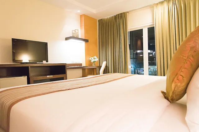 Deluxe Room, Intimate Hotel 6/10