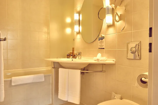 Plus, Deluxe, Family, Suite, 2 Queen Beds، Continental Forum Bucharest Hotel 2/2