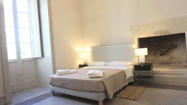 Classic, Queen Bed, Palazzo Circolone 7/10