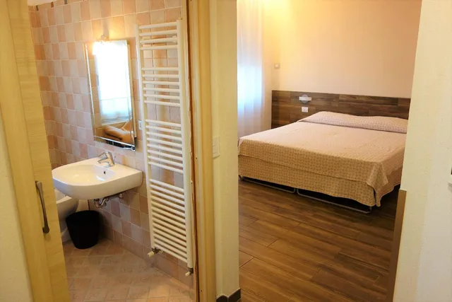 غرفة ثلاثية لذوي الإعاقة، Euromotel Croce Bianca 8/8