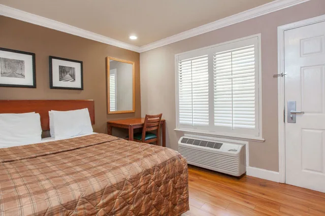غرفة قياسية بسرير كوين، Days Inn By Wyndham San Francisco S/Oyster Point Airport 3/10