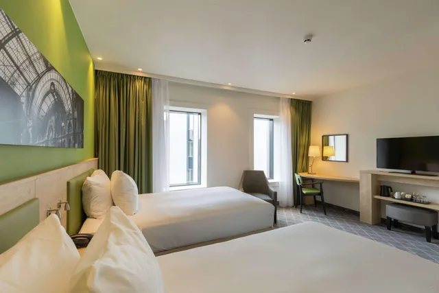 غرفة قياسية بسريرين منفصلين، Hampton by Hilton Antwerp Central Station 1/3