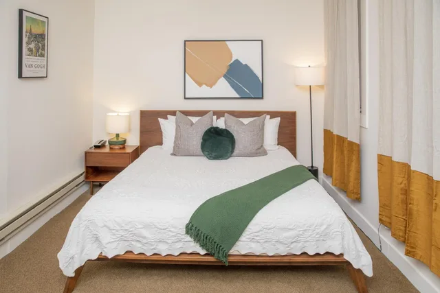 غرفة قياسية بسرير كينج، The Washington Square Inn 1/7