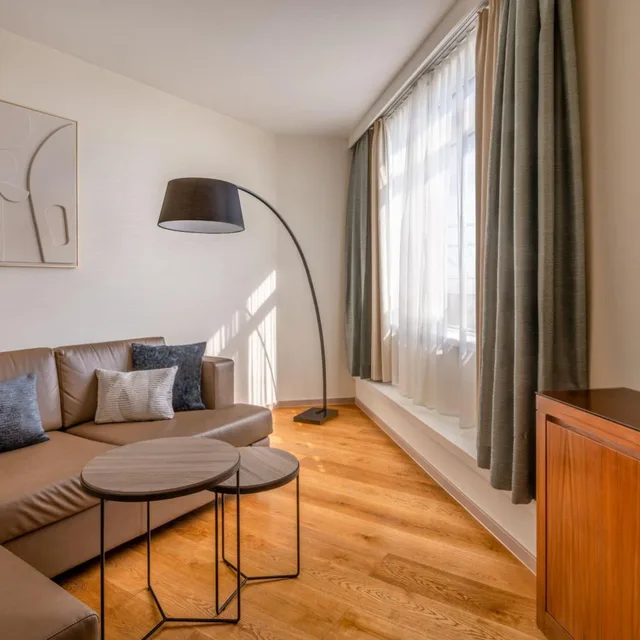 جناح جونيور بسرير مزدوج بشرفة، Munich Marriott Hotel 6/8