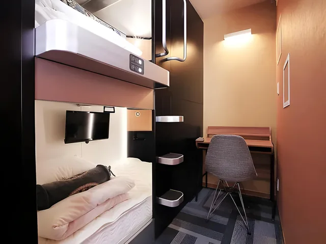 VIP، The Global Hotel Tokyo 1/1