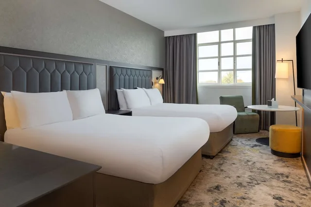 غرفة ديلوكس عائلية بسريرين مزدوجين، Hilton Cardiff Hotel 1/7