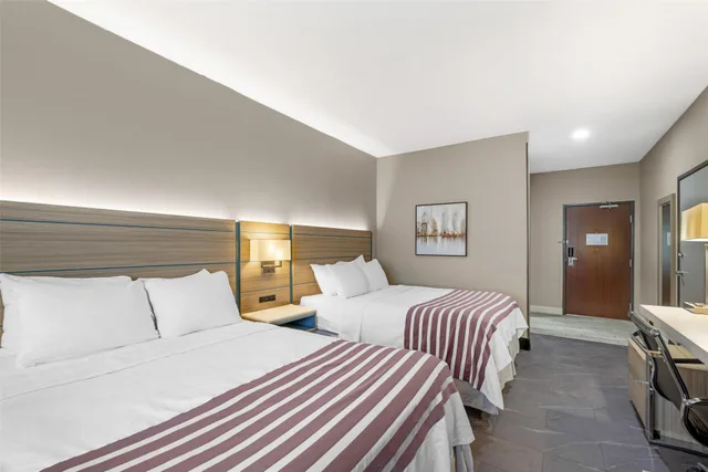 غرفة بسريرين كوين يُسمح فيها بالحيوانات الأليفة لذوي الإعاقة، Best Western Independence Kansas City 1/10