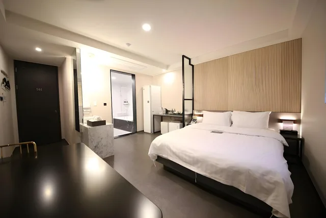 غرفة ملكية، Hotel 24st Urban Brown Seosan Lake Park 1/2