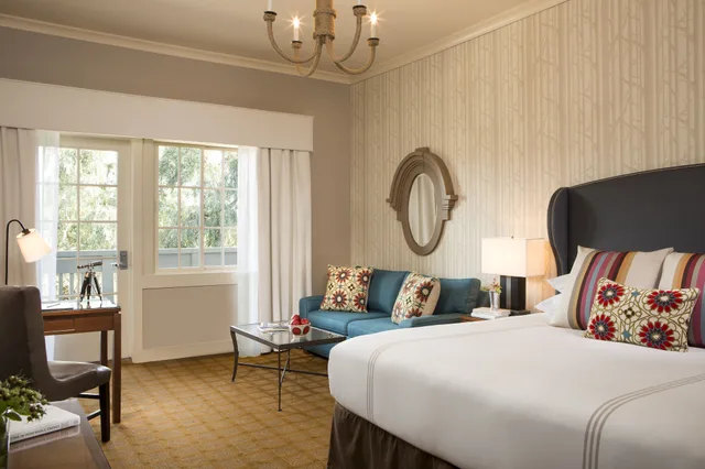 Deluxe, King Bed, River View, River Terrace Inn 3/10