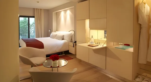 غرفة سوبيريور بشرفة مفردة بسرير مزدوج، Cram Hotel 1/1