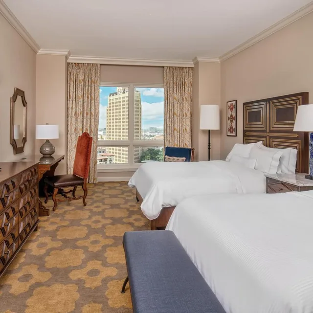 غرفة تقليدية بسريرين كوين بإطلالة على المدينة، Westin Riverwalk Hotel 1/5