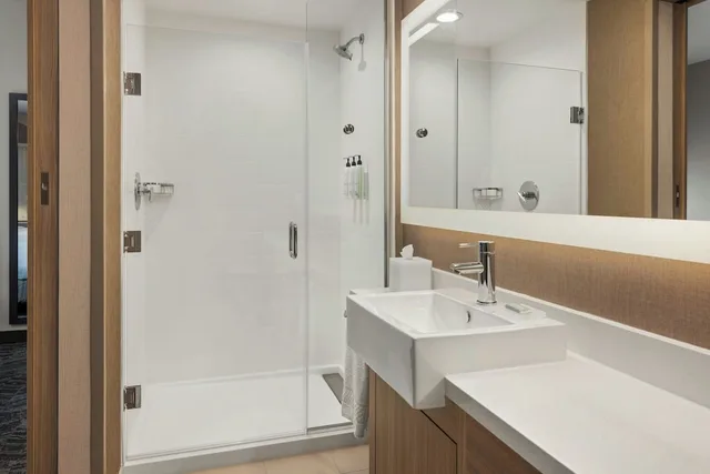 جناح بسريرين كوين مع سرير سحّاب إضافي، SpringHill Suites by Marriott Eau Claire 3/6