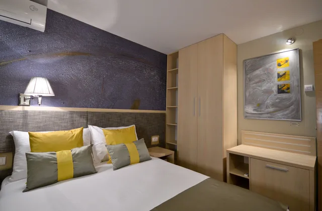 Economy, King Bed, Artloft Hotel 3/7