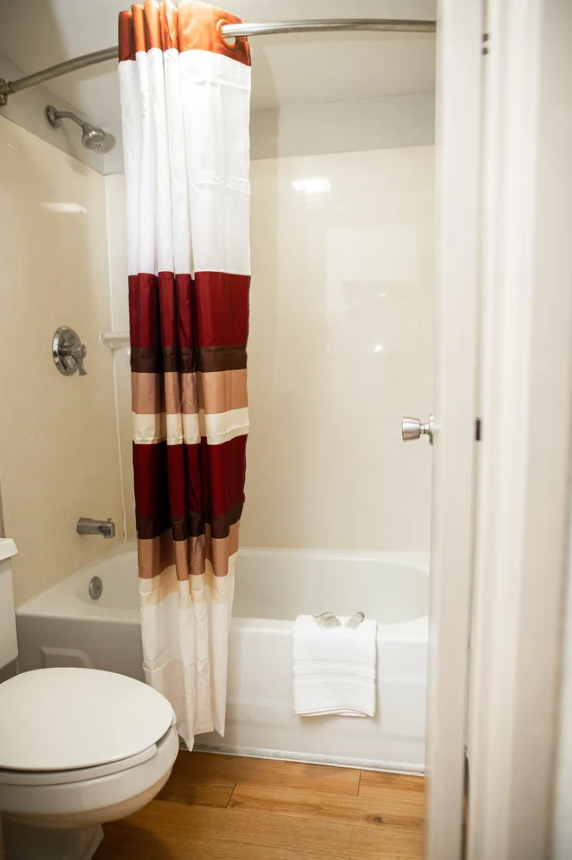غرفة سوبيريور بسرير كينج، Red Roof Inn Rochester - Henrietta 3/4