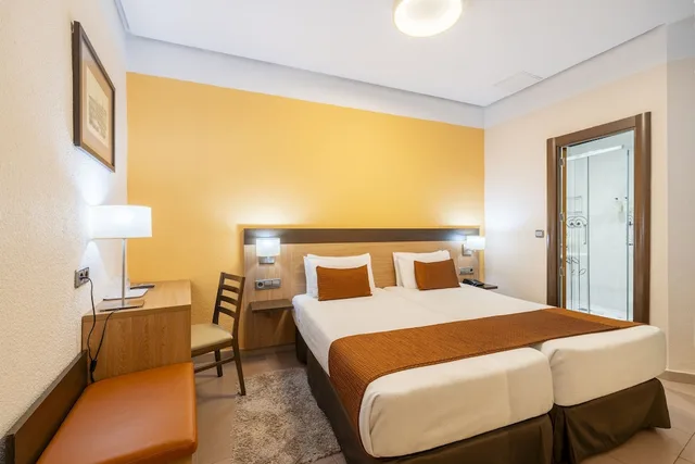 غرفة قياسية بسرير كوين، Hostal Ballesta 5/10