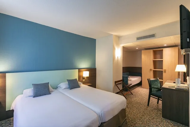 غرفة ثلاثية بثلاثة أسرّة، HOTEL MIRAMONT 2/5